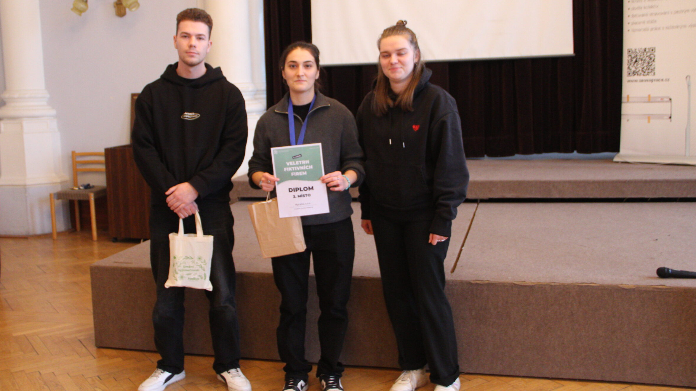 Studenti 2Ve na veletrzích fiktivních firem